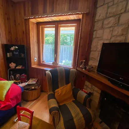 Holiday home Incantevole E Confortevole Con Camino